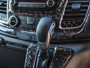 FORD TRANSIT CUSTOM 2.0 EcoBlue 185ps Low Roof D/Cab Limited Van Auto