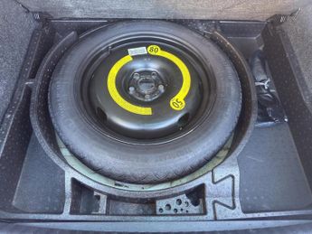 VOLKSWAGEN TIGUAN 2.0 TDi R-Line 5dr Auto