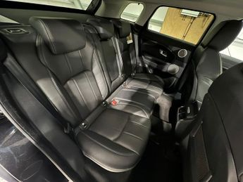 LAND ROVER RANGE ROVER EVOQUE 2.0 TD4 SE Tech 5dr Auto