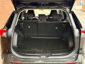 TOYOTA RAV4 2.5 VVT-i Hybrid Design 5dr CVT