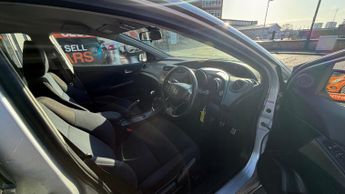 HONDA CIVIC 2.2 i-DTEC ES 5dr