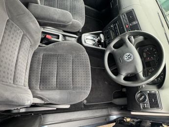 VOLKSWAGEN GOLF 2.0 SE 5dr Auto