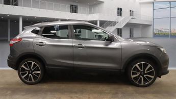 Nissan Qashqai 1.6 DiG-T Tekna 5dr ++ PANROOF / LEATHER / NAV / CAMERA / 1 OWNE