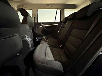 SKODA OCTAVIA 2.0 TDI CR Elegance 5dr DSG