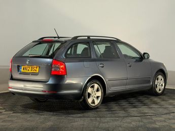 SKODA OCTAVIA 2.0 TDI CR Elegance 5dr DSG