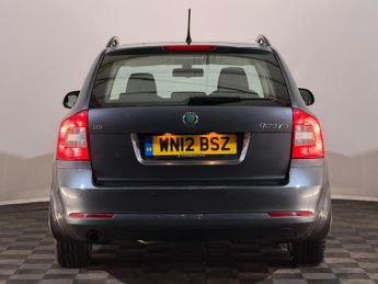 SKODA OCTAVIA 2.0 TDI CR Elegance 5dr DSG