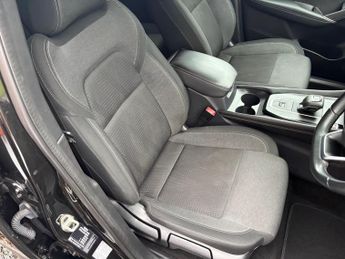 NISSAN QASHQAI 1.3 DiG-T MH 158 N-Connecta Automatic