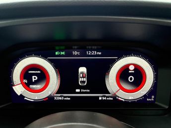 NISSAN QASHQAI 1.3 DiG-T MH 158 N-Connecta Automatic