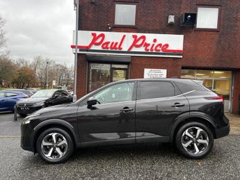 NISSAN QASHQAI 1.3 DiG-T MH 158 N-Connecta Automatic