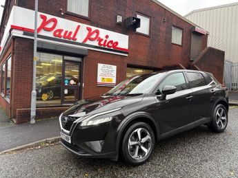 NISSAN QASHQAI 1.3 DiG-T MH 158 N-Connecta Automatic