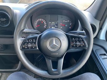 MERCEDES-BENZ SPRINTER 314 CDI 2.1 143 AUTOMATIC 7G LWB L3 DROPSIDE PICK UP TRUCK 1 OWN