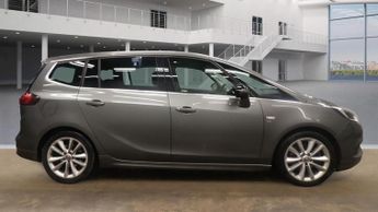 Vauxhall Zafira 2.0 CDTi Elite Nav 5dr ++ PANROOF / NAV / CAMERA / LEATHER / ULE