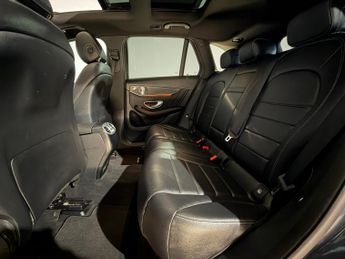 MERCEDES-BENZ GLC GLC 220d 4Matic AMG Line Prem Plus 5dr 9G-Tronic