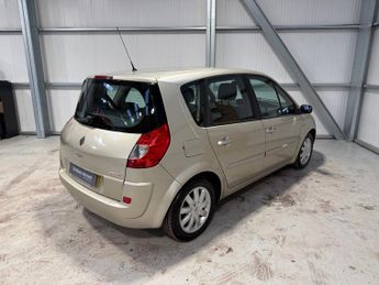RENAULT SCENIC 1.5 dCi 106 Dynamique 5dr