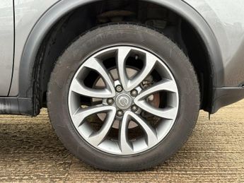 NISSAN JUKE 1.6 Tekna 5dr Xtronic ++ ULEZ / NISSAN HISTORY / NAV / LEATHER +