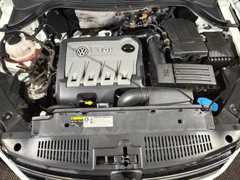 VOLKSWAGEN TIGUAN 2.0 TDi BlueMotion Tech R-Line 177 5dr DSG