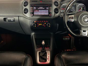 VOLKSWAGEN TIGUAN 2.0 TDi BlueMotion Tech R-Line 177 5dr DSG