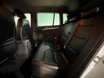 VOLKSWAGEN TIGUAN 2.0 TDi BlueMotion Tech R-Line 177 5dr DSG