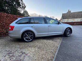 SKODA OCTAVIA 2.0 TDI CR vRS 5dr DSG