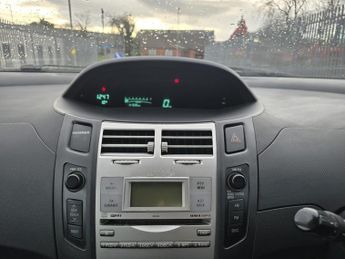 TOYOTA YARIS 1.3 VVT-i TR 5dr