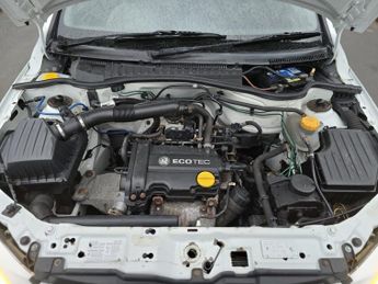 VAUXHALL CORSA 1.0i 12V Life ECO 3dr Easytronic