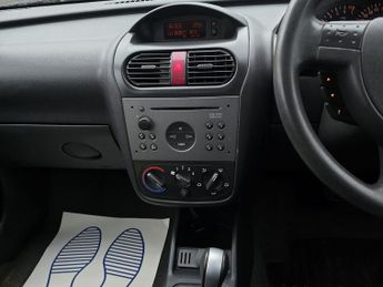 VAUXHALL CORSA 1.0i 12V Life ECO 3dr Easytronic
