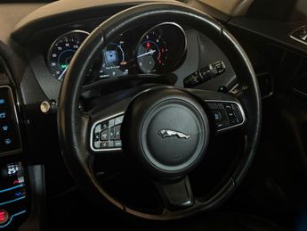 JAGUAR F-PACE 2.0d Prestige 5dr Auto AWD
