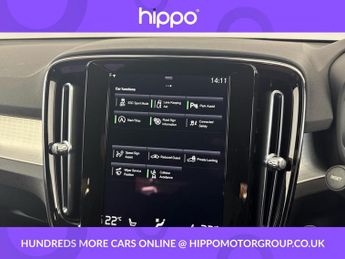 VOLVO XC40 2.0 B4 MHEV Momentum SUV 5dr Petrol Hybrid Auto AWD Euro 6 (s/s)