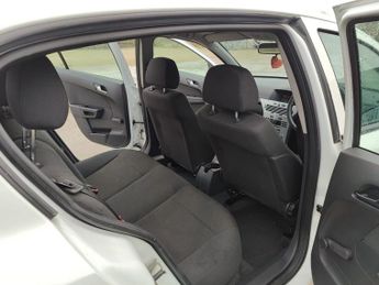 VAUXHALL ASTRA 1.6i 16V Life [115] 5dr Easytronic