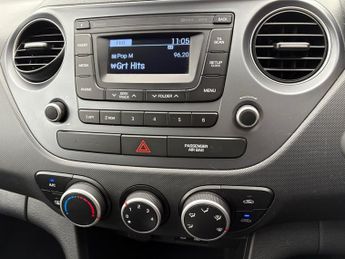 HYUNDAI I10 1.2 SE 5dr Auto