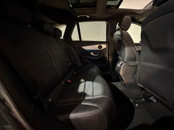 MERCEDES-BENZ GLC GLC 250d 4Matic AMG Line Premium 5dr 9G-Tronic