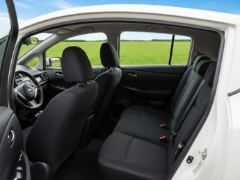 NISSAN LEAF 80kW Acenta 24kWh 5dr Auto