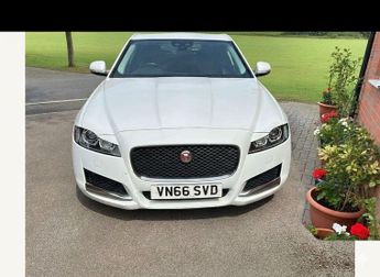 Jaguar XF 2.0d [180] Prestige 4dr Auto