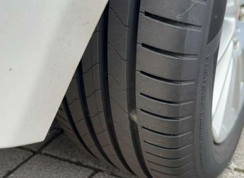 JAGUAR XF 2.0d [180] Prestige 4dr Auto