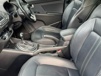 KIA SPORTAGE 2.0 CRDi KX-3 5dr Auto