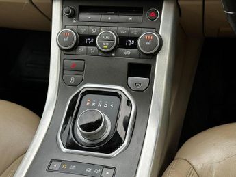 LAND ROVER RANGE ROVER EVOQUE 22 SD4 Pure 5dr Auto Tech Pack