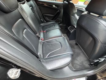 AUDI A4 2.0 TDI 177 Quattro Black Edition 4dr S Tronic