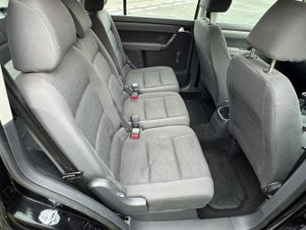 VOLKSWAGEN TOURAN 1.6 S 5dr