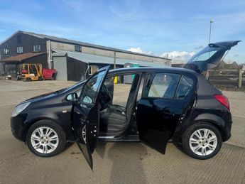 VAUXHALL CORSA 1.2i 16V Design 5dr