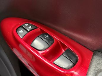 NISSAN JUKE 1.6 Tekna 5dr Xtronic ++ INTERIOR PK / NAV / CAMERA / LEATHER / 