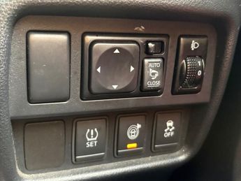 NISSAN JUKE 1.6 Tekna 5dr Xtronic ++ INTERIOR PK / NAV / CAMERA / LEATHER / 