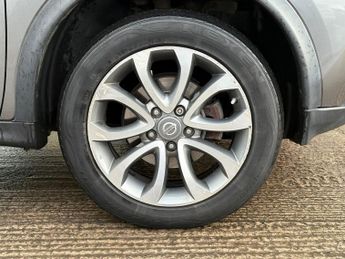 NISSAN JUKE 1.6 Tekna 5dr Xtronic ++ INTERIOR PK / NAV / CAMERA / LEATHER / 
