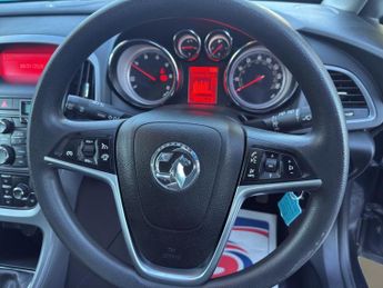 VAUXHALL ASTRA 1.6 CDTi 16V ecoFLEX 136 Design 5dr