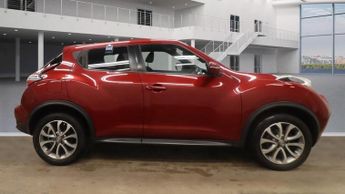 Nissan Juke 1.2 DiG-T Tekna 5dr ++ 1 OWNER / 7 SERVICES / INTERIOR PK ++