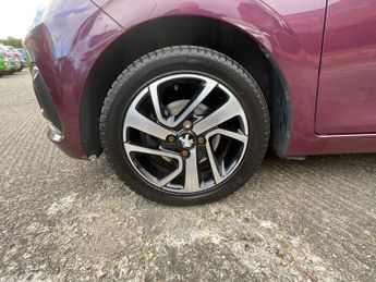 PEUGEOT 108 1.2 VTi Allure 3dr