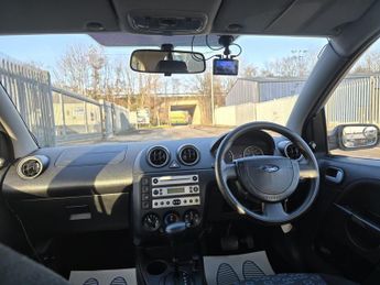 FORD FIESTA 1.6 Style 5dr Auto