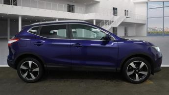 NISSAN QASHQAI 1.2 DiG-T N-Tec+ 5dr Xtronic ++ PANROOF / NAV / ULEZ / CAMERA