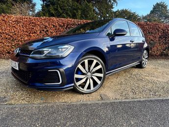 Volkswagen Golf 1.4 TSI GTE Advance 5dr DSG