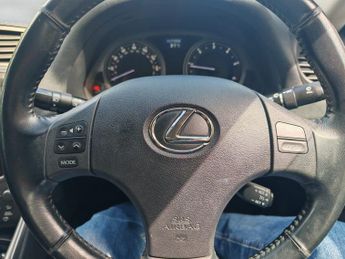 LEXUS IS 220d 4dr