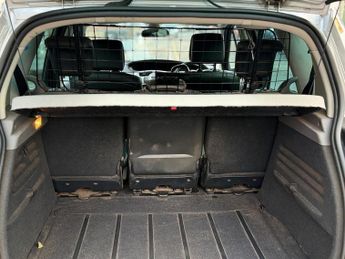 RENAULT SCENIC 2.0 VVT Dynamique S 5dr Auto